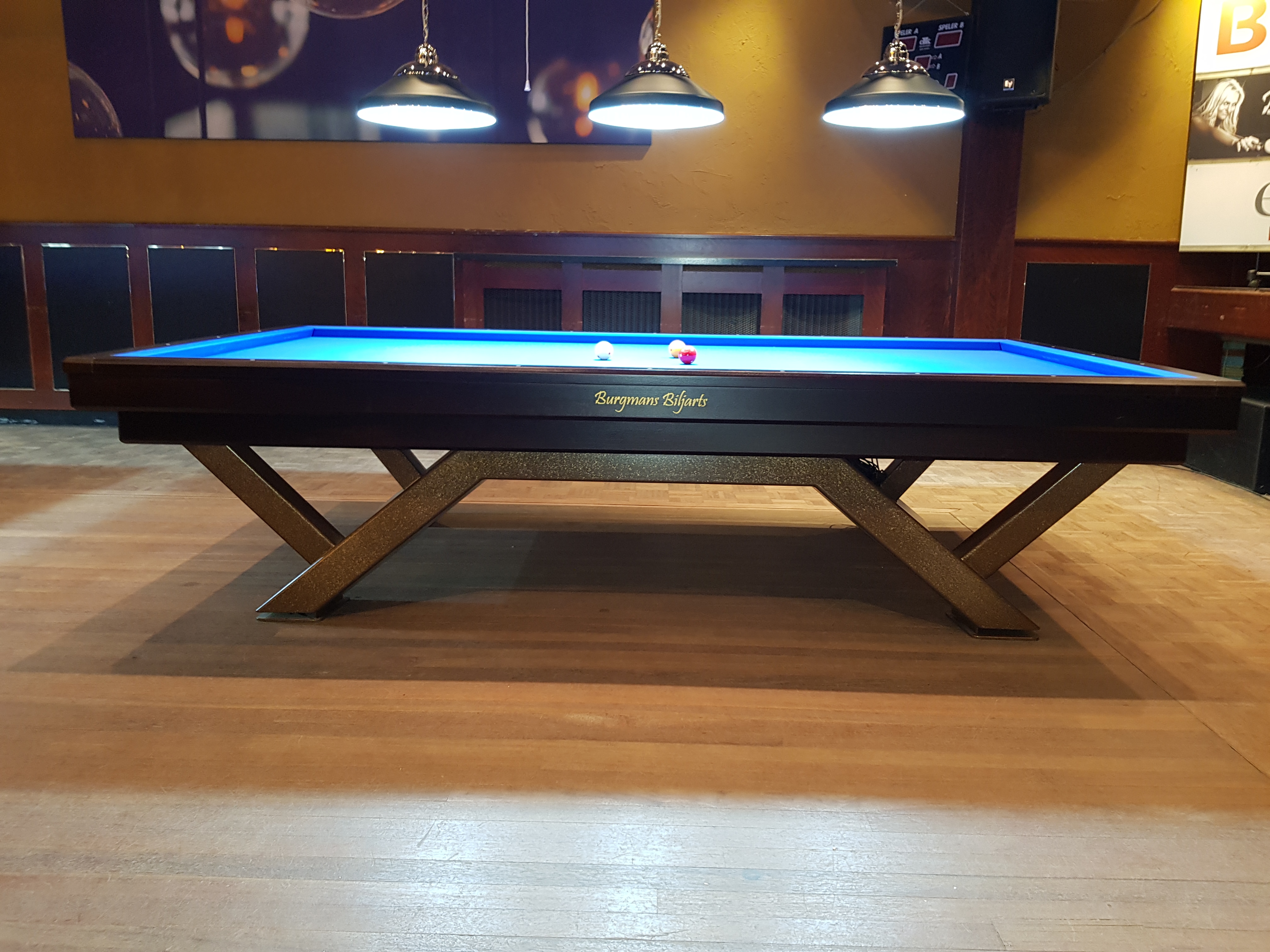 Burgmans Biljart  "Excellent" 230